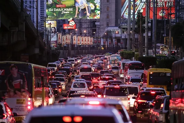 A picture of EDSA evening rush hour traffic