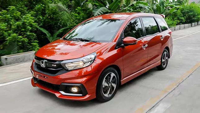 Orange 2018 Honda Mobilio angular front view