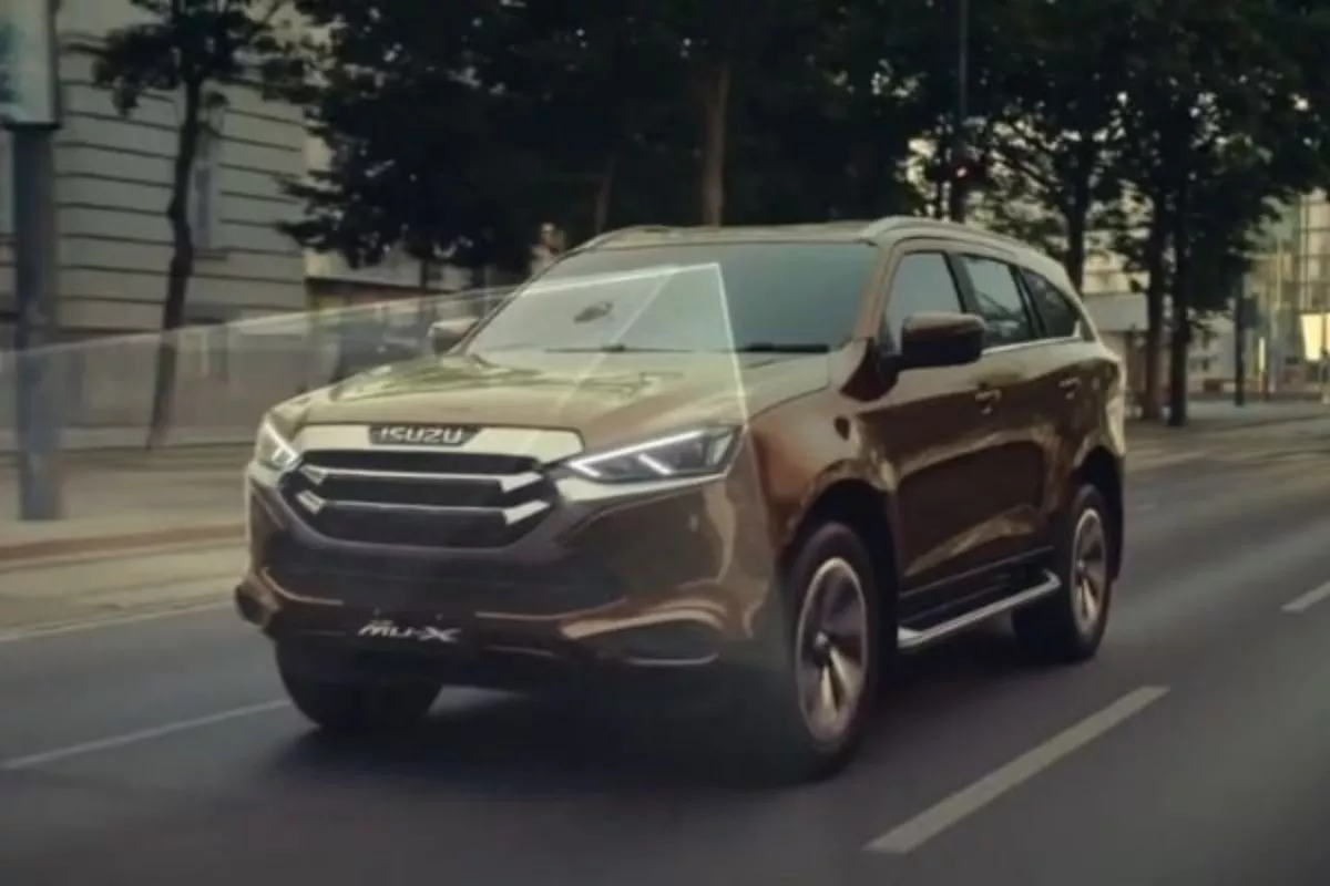 A picture of the mu-X's driver assist features in action.