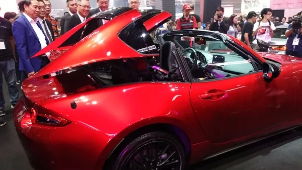 Mazda MX-5 2019 angular rear