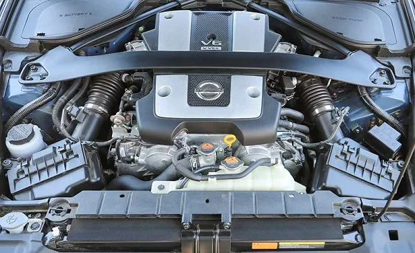 Nissan 370Z 50th Anniversary engine
