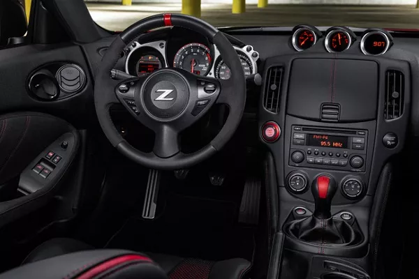 A picture of the Nissan 370Z 5th Anniversary Edition's interior