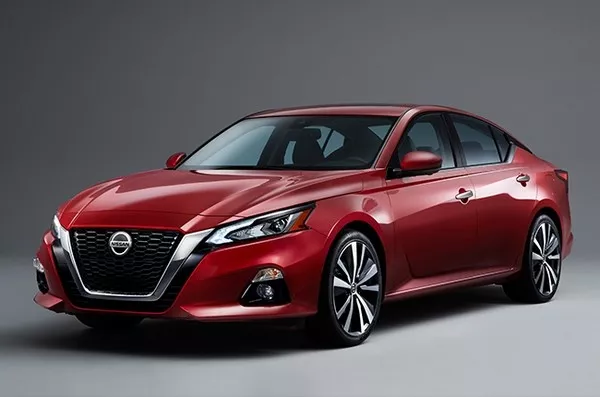 Nissan Altima 2019 angular front