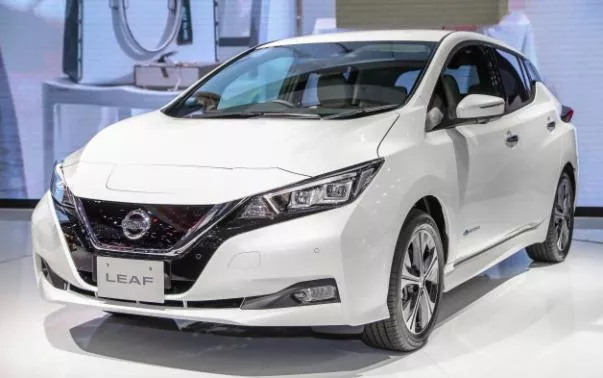 Nissan Leaf 2018 angular front