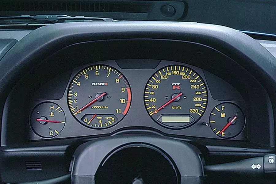 Nissan GT-R instrument gauge