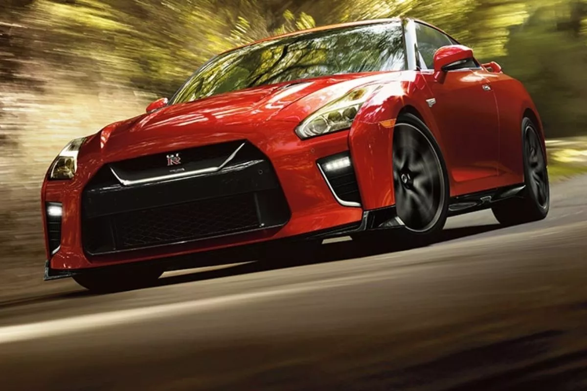 Nissan GT-R front view