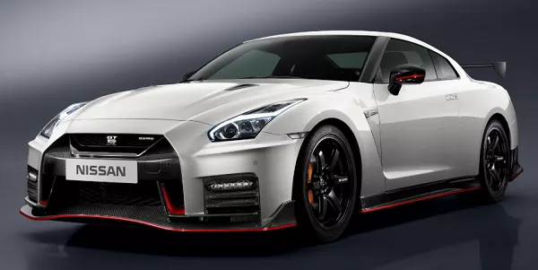 Nissan GT-R Nismo 2020 front view