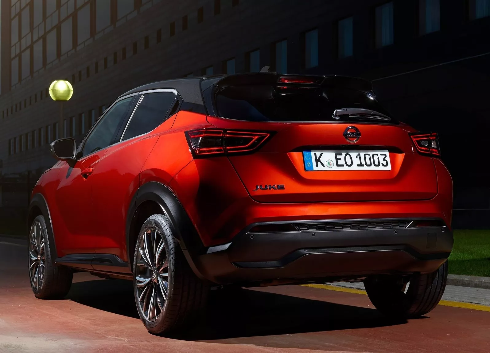 Nissan Juke rear view