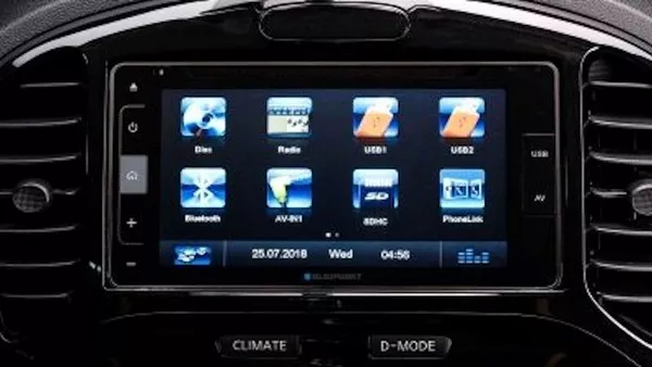 It is also added a new 6.75’’ Blaupunkt Touchscreen Display Audio System Nissan Juke N-Sport 2019's Blaupunkt Touchscreen Display Audio System