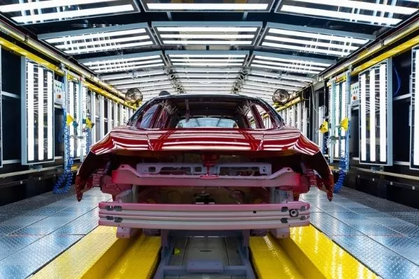 A Nissan LEAF getting manufactured