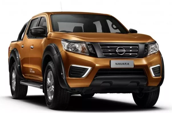 Nissan Navara Black Series 2018 angular front