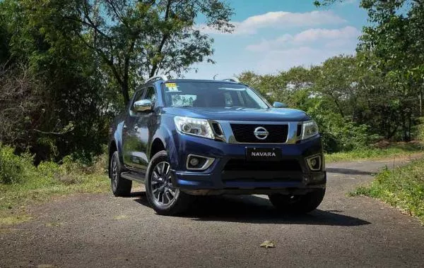 Nissan Navara 2018 angular front