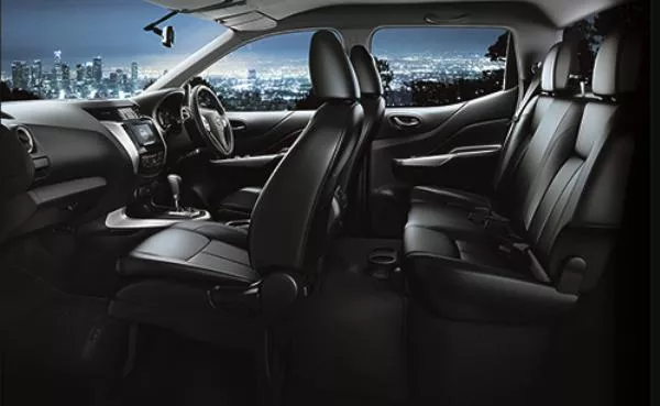 Nissan Navara Black Series 2018 interior