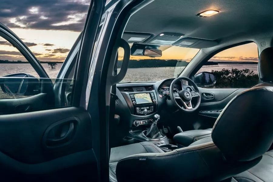 Nissan Navara  PRO-4X Warrior interior view
