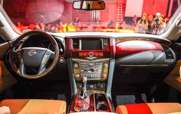 Nissan Patrol Royale 2018 interior