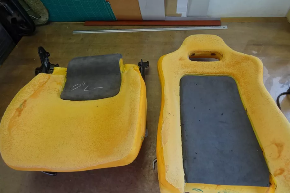 Skyline GT-R seats 