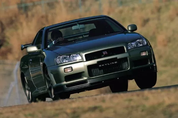 A picture of the super rare Skyline R34 GT-R VSPEC II