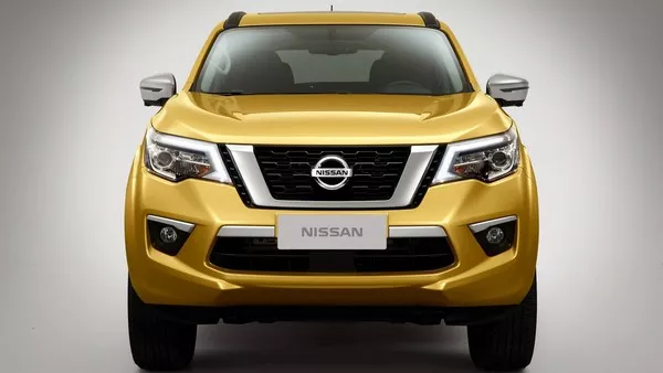 Nissan Terra 2018 front view