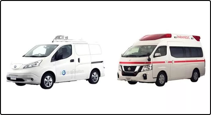 Angular front of the Nissan NV350 Paramedic 2018 and the Nissan e-NV200 Fridge 2018