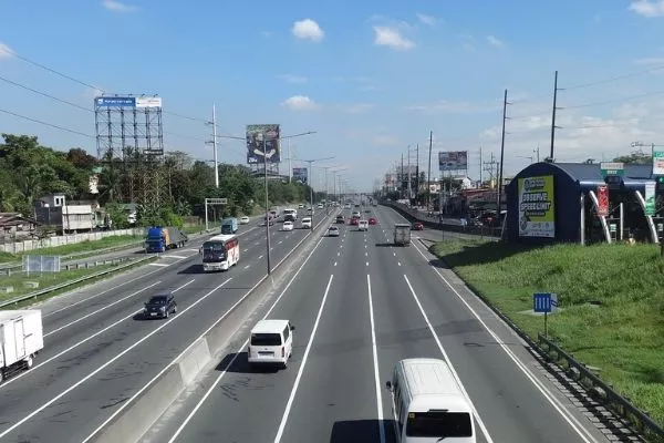 A picture of NLEX on a normal day