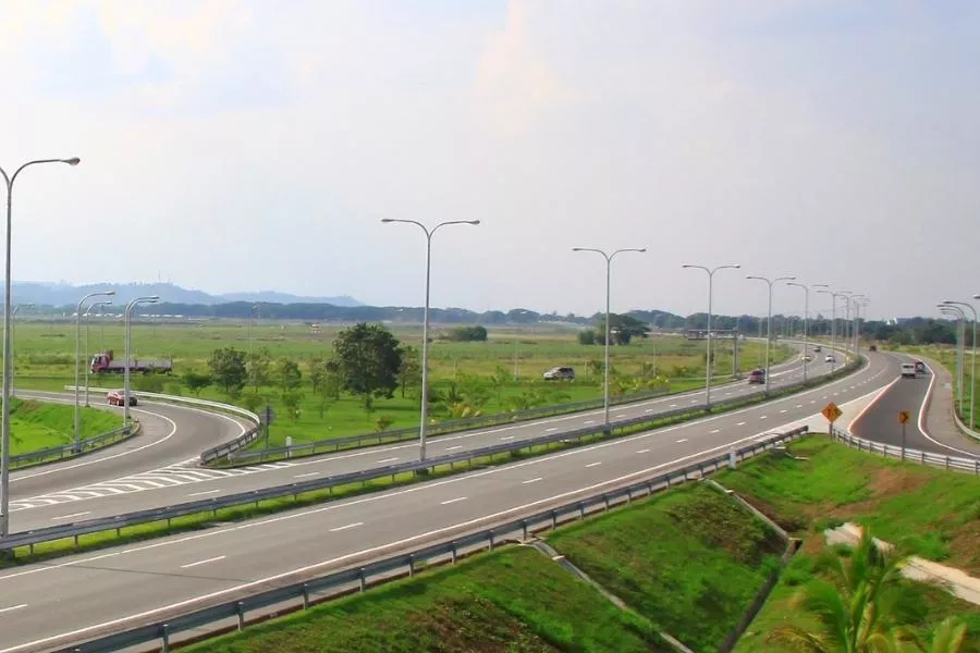 NLEX road