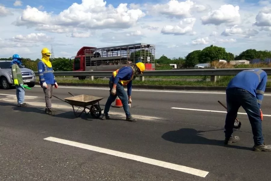 NLEX pavement repairs