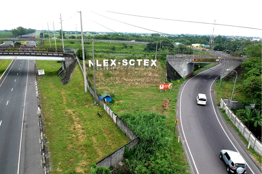 A picture of the interlinked section between NLEX and SCTEX