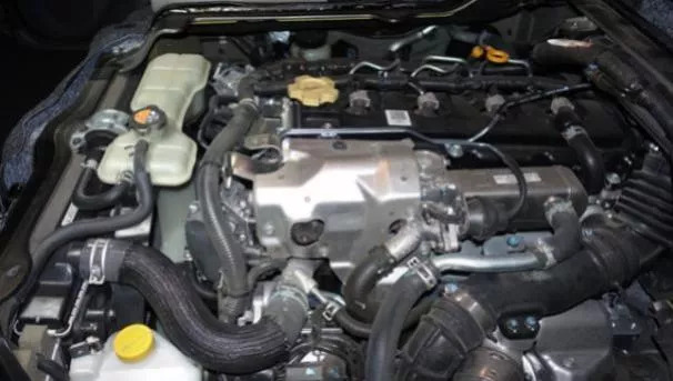 Engine of the Nissan Urvan Premium 2018