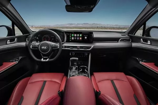 Sophisticated yet sporty best describe the new Optima's interior Kia Optima interior