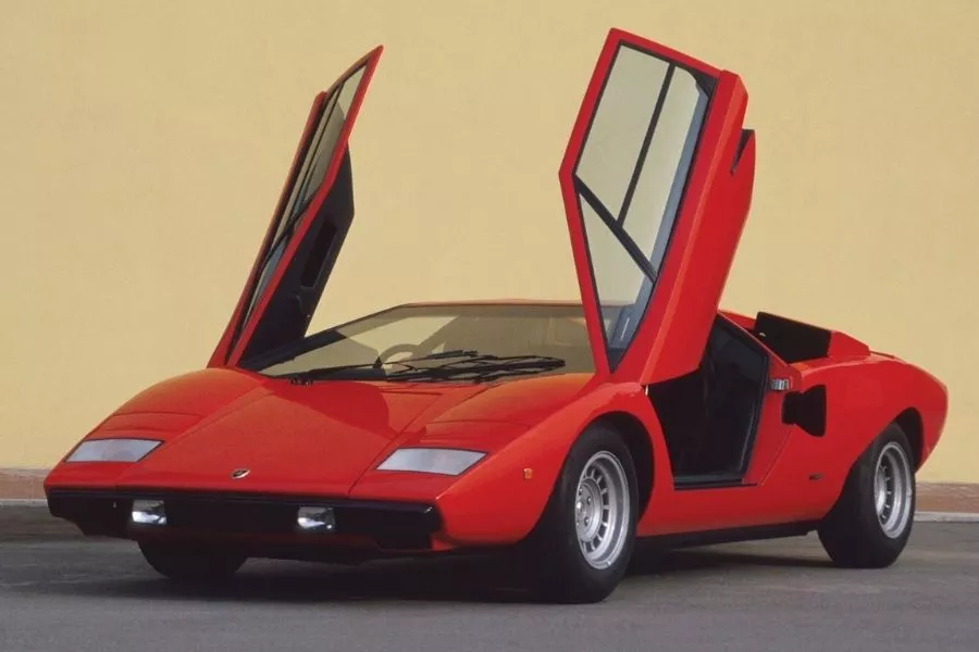 A picture of the 1974 Lamborghini Countach