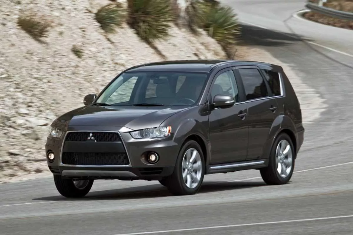 A picture of the second facelift of the Mitsubishi Outlander