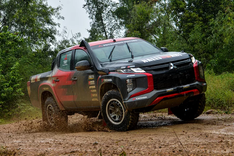 A picture of the Mitsubishi Triton Ralliart unit for the AXCR