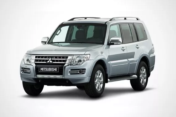 Mitsubishi Pajero front profile shot