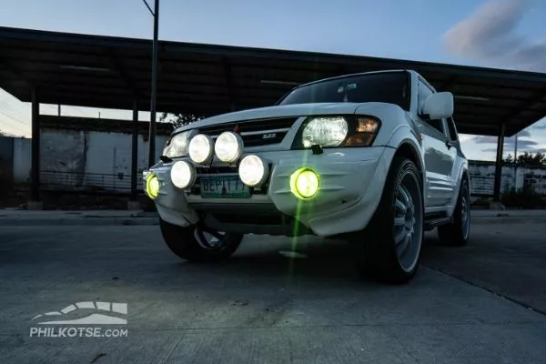 pajero swb light on