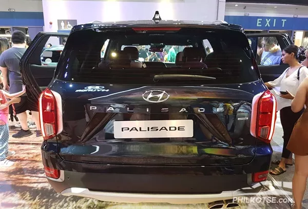 A shot of the rear of the Palisade