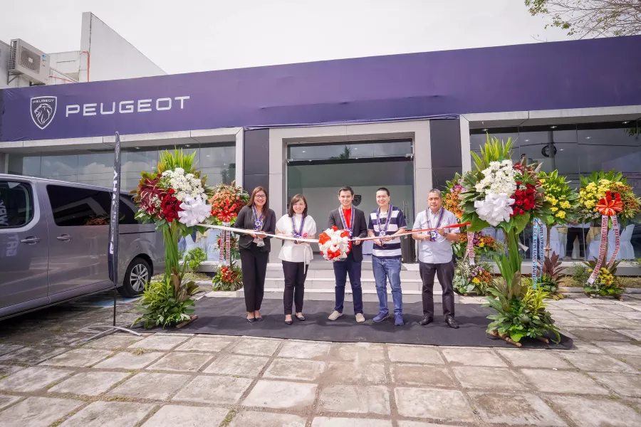 Peugeot Negros facade