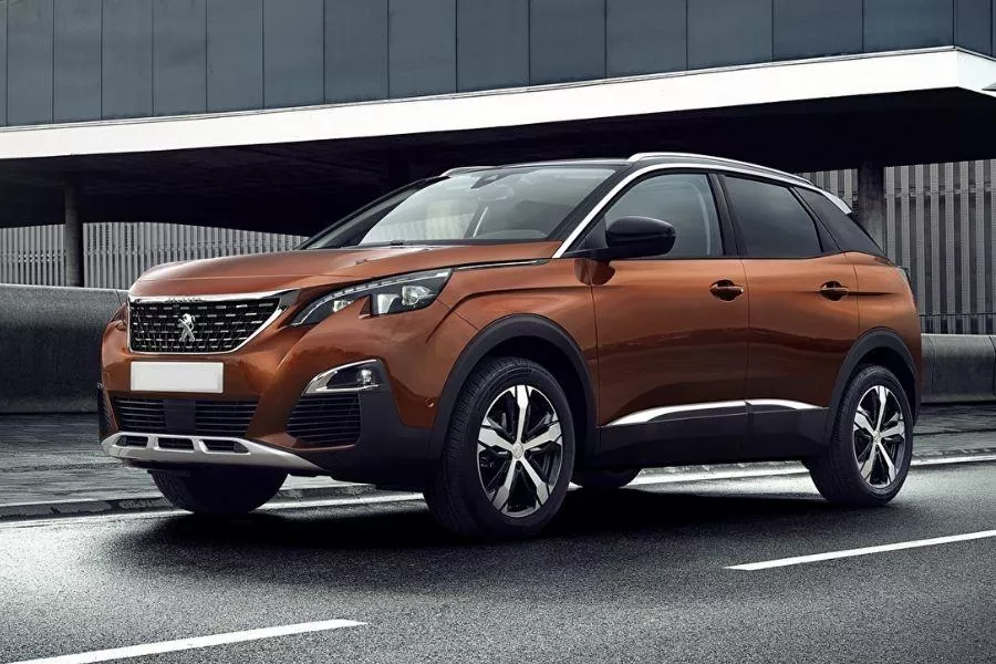 Peugeot 3008 front view