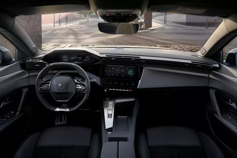 A picture of the Peugeot 308 SW's cockpit
