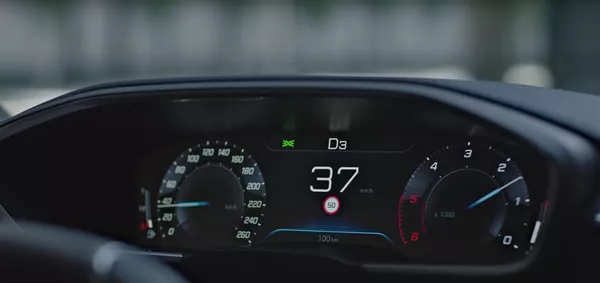 dashboard of Peugeot 508 SW 2019