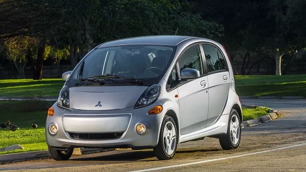 Mitsubishi i-Miev on the Road