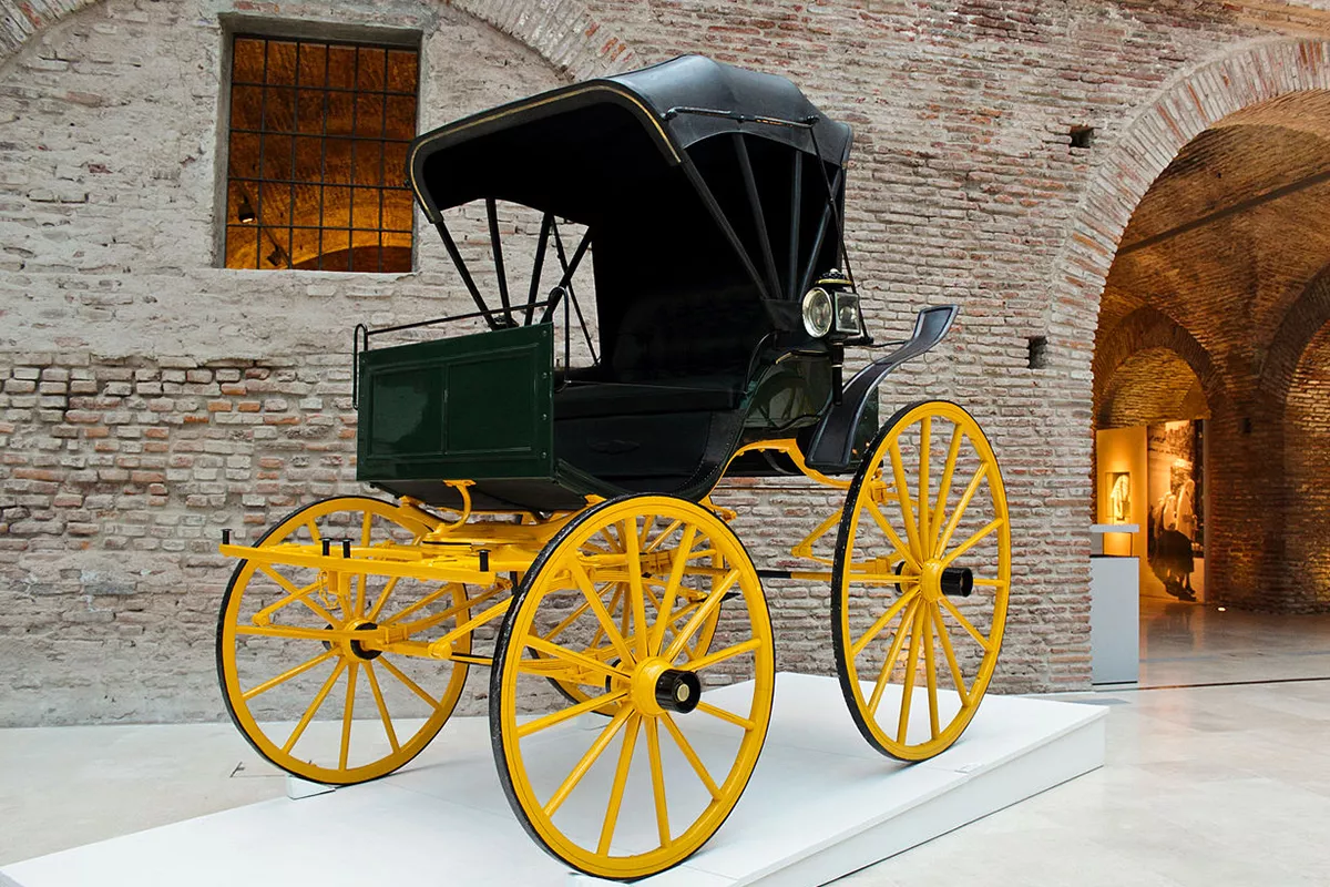 A picture of a phaeton/spider carriage