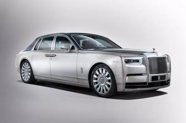 Rolls-Royce Phantom 2018 angular front