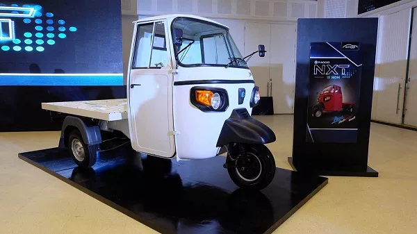 A picture of a Piaggio APE in the Philippines