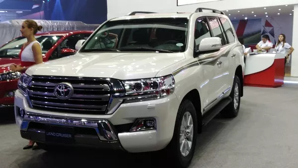 Toyota Land Cruiser XV at PIMS 2018