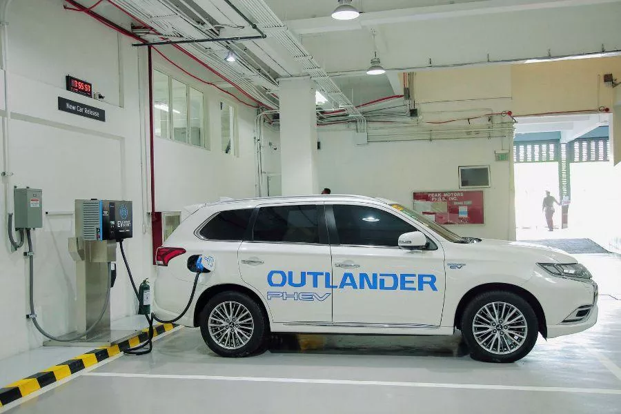 A picture of an Outlander PHEV charging up using the Dendo Drive