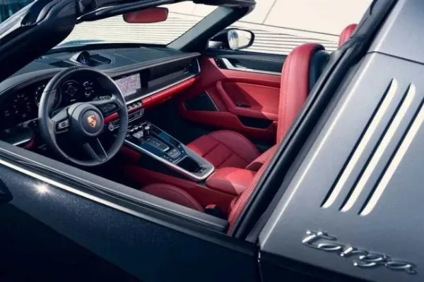 Interior view of the 911 Targa