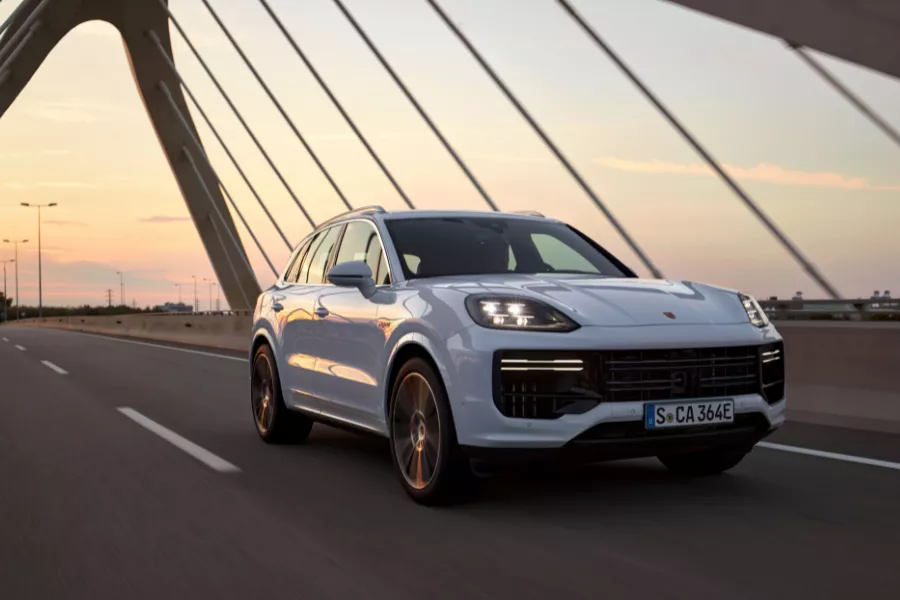 Porsche Cayenne front view