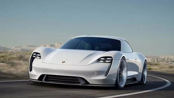 Porsche Taycan EV 2020: front view