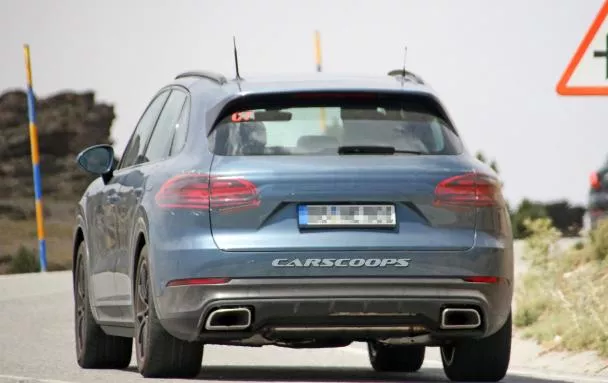 rear view of the 2018 Porsche Cayenne