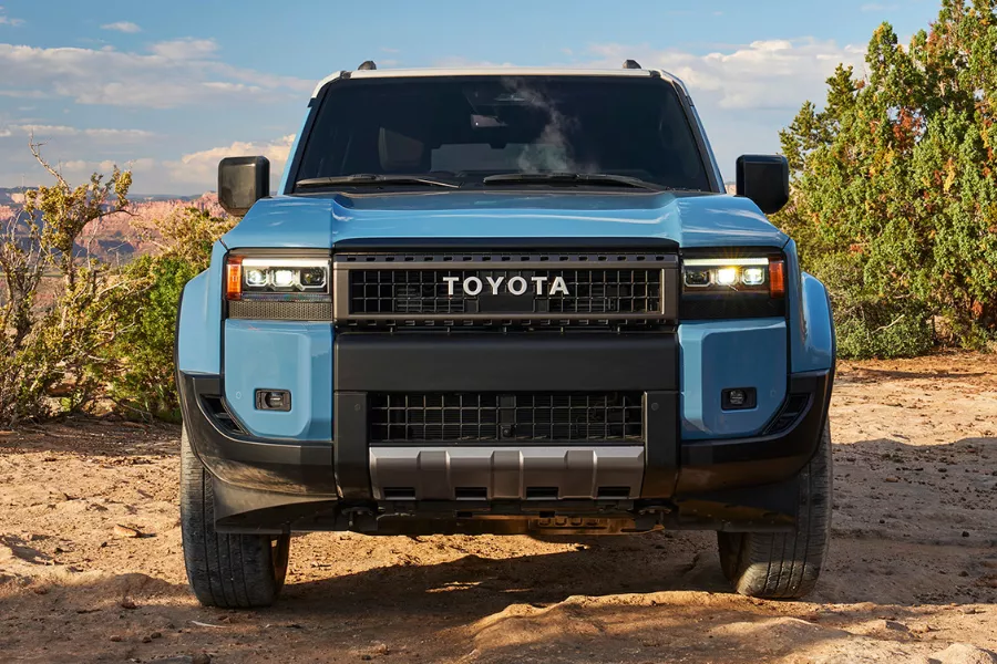 The new Prado from the front (US-spec model) new Prado from the front